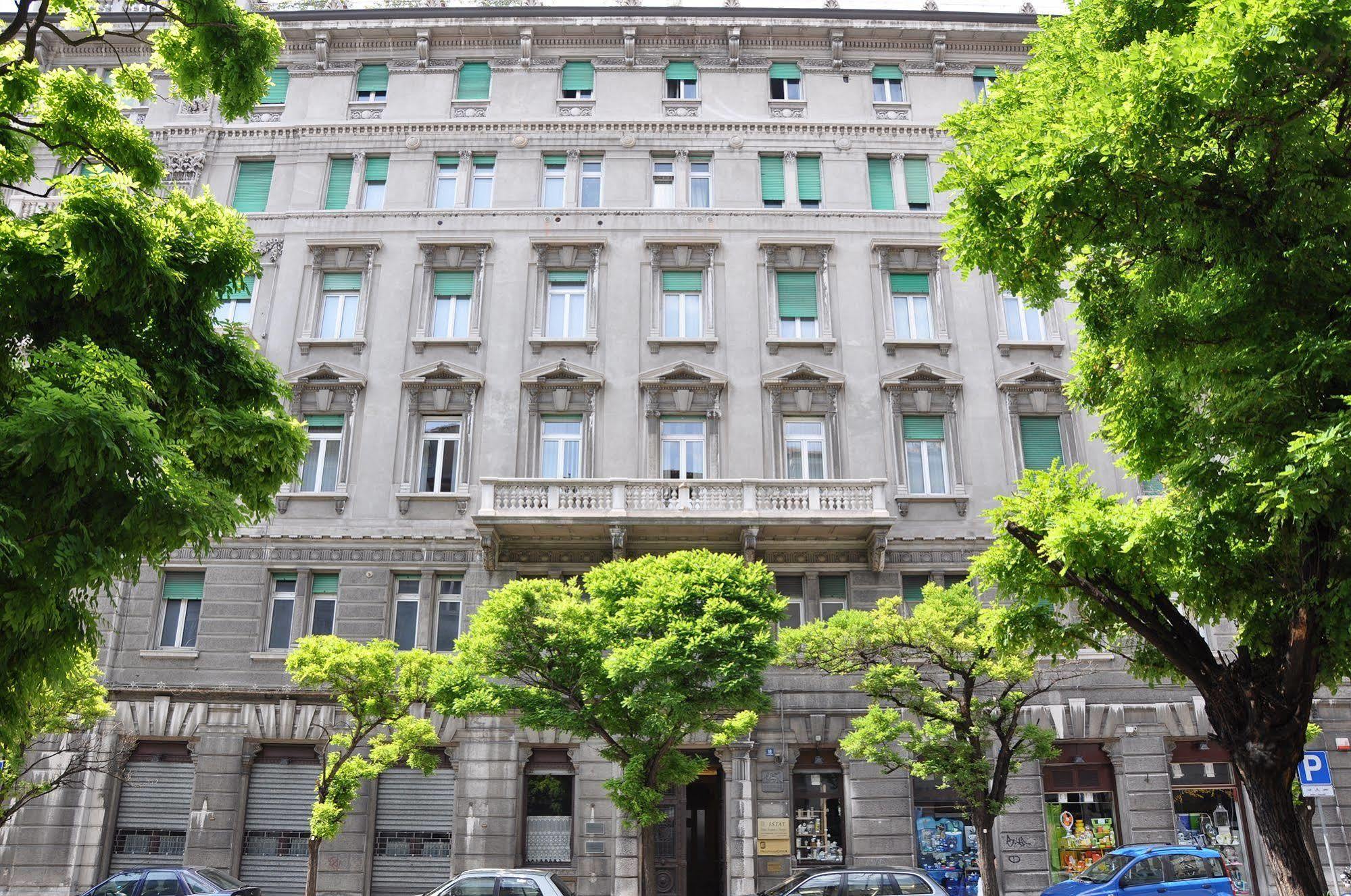 Residence San Marco Триест Экстерьер фото
